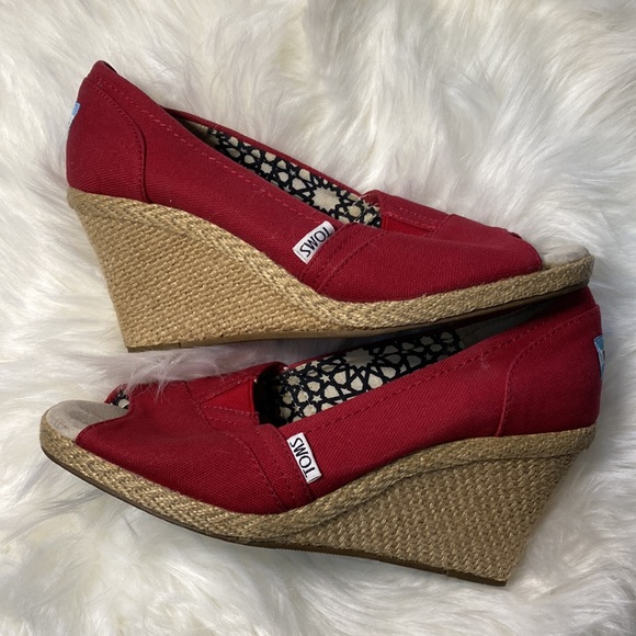 TOMS red espadrilles size 8 - Picture 4 of 5